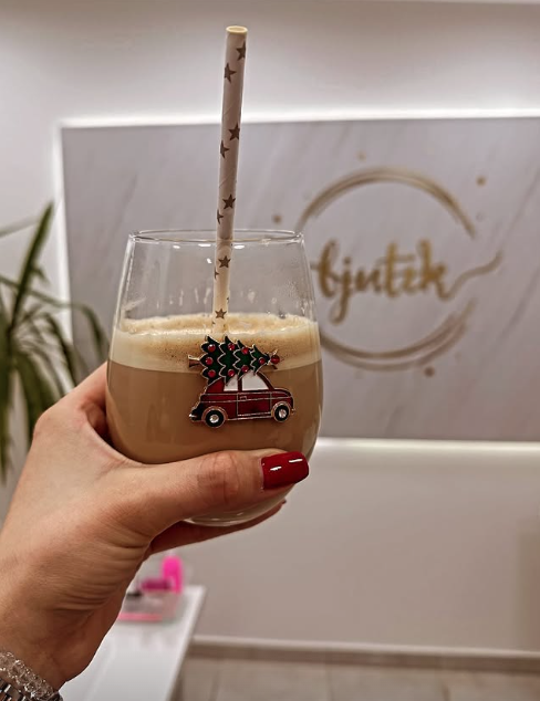 Nokti i kafa